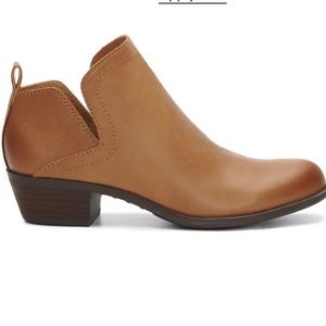 Lucky Brand Bollo Ankle Booties in Size 7.5